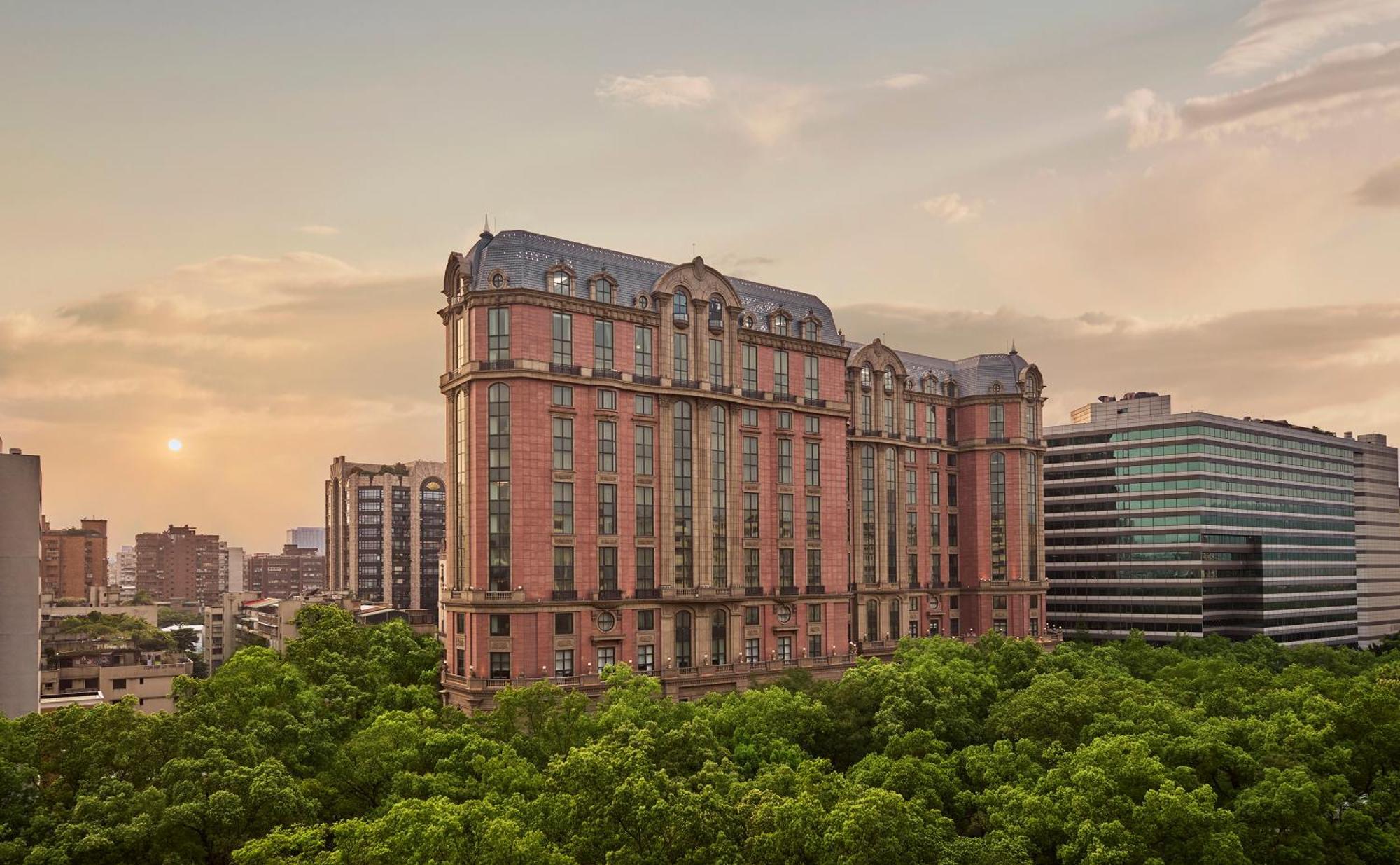 Mandarin Oriental Taipei Hotel Exterior foto